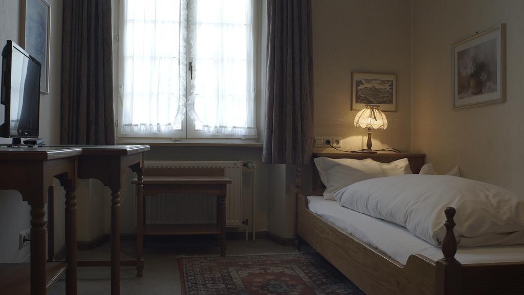 Faehrhaus Hotel Waldshut-Tiengen Rom bilde