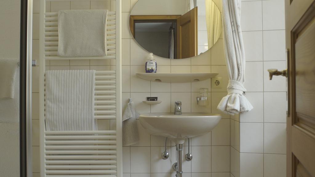 Faehrhaus Hotel Waldshut-Tiengen Rom bilde
